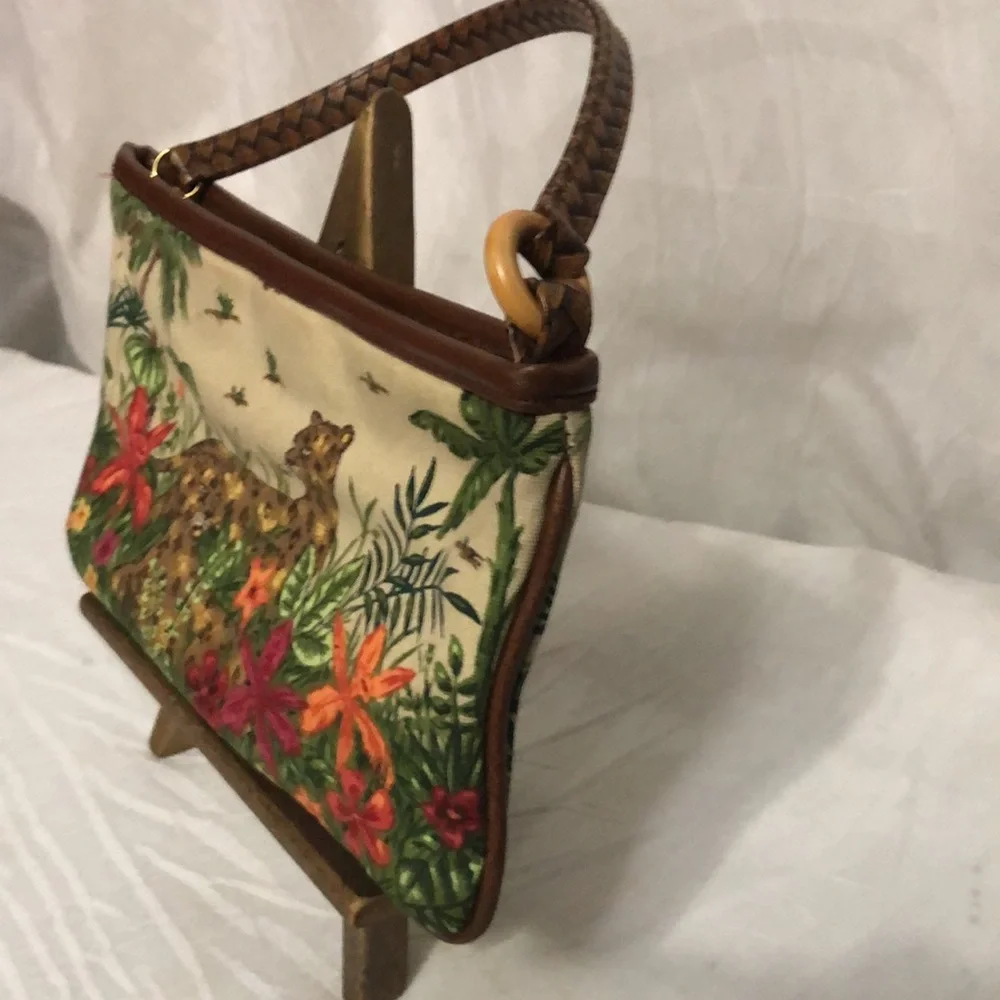 N/A artful floral